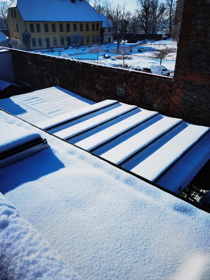 Gemutliche Dachwohnung Mit Kleiner Oder Grosser Dachterrasse Nebeneinander Wolmirstedt Kültér fotó