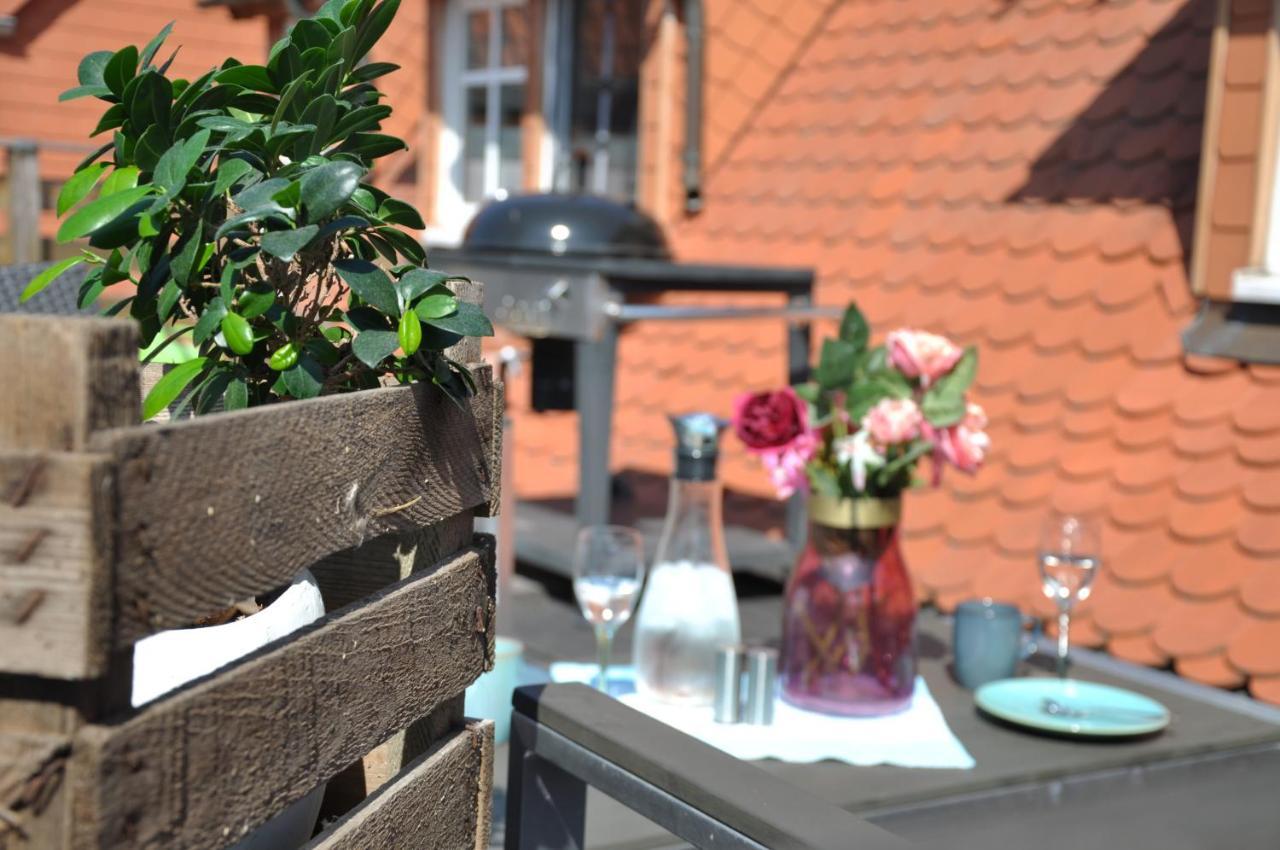 Gemutliche Dachwohnung Mit Kleiner Oder Grosser Dachterrasse Nebeneinander Wolmirstedt Kültér fotó