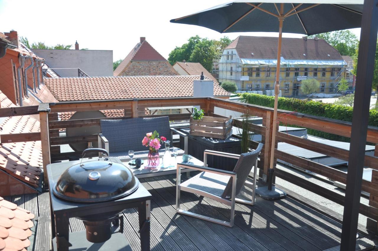 Gemutliche Dachwohnung Mit Kleiner Oder Grosser Dachterrasse Nebeneinander Wolmirstedt Kültér fotó